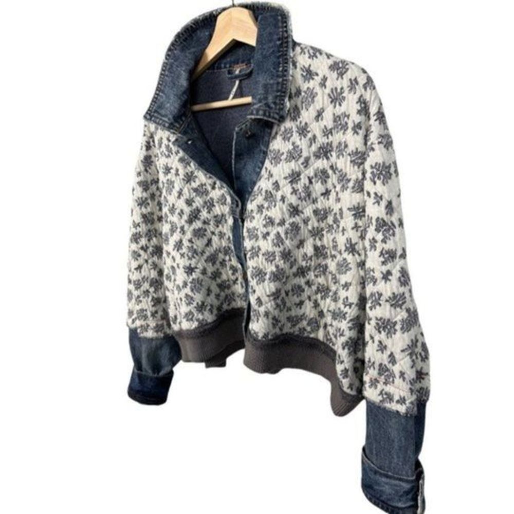 Free People Cropped Denim & Floral Print Jacket in Blue and White - Picture 9 of 16